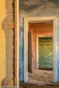 "Doorways in the Sand" By: Jason Clendenen
