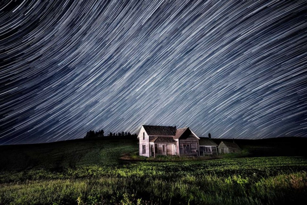 Lightpainting with car headlights in the Palouse