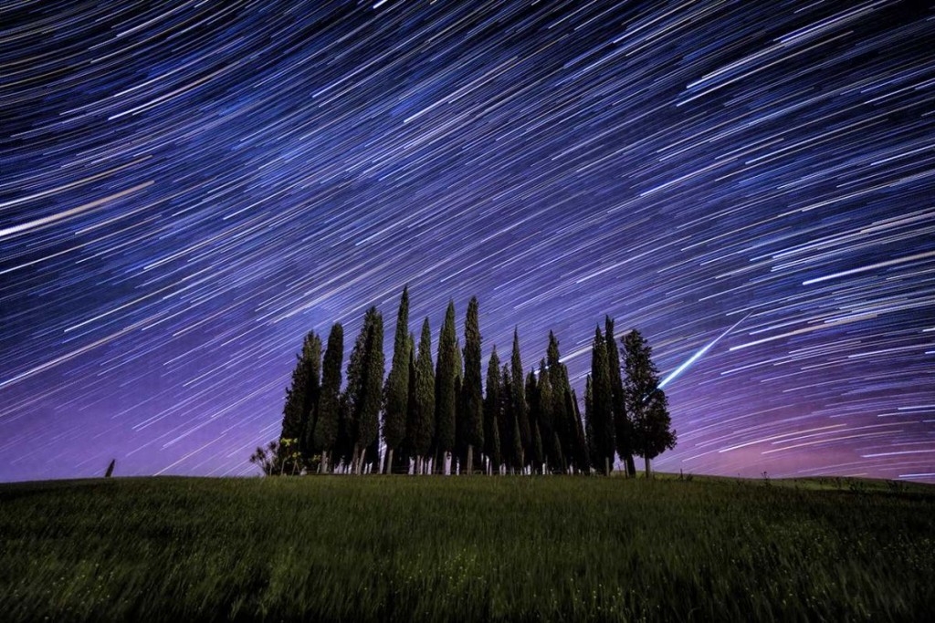 Lightpainting with car headlights in Tuscany